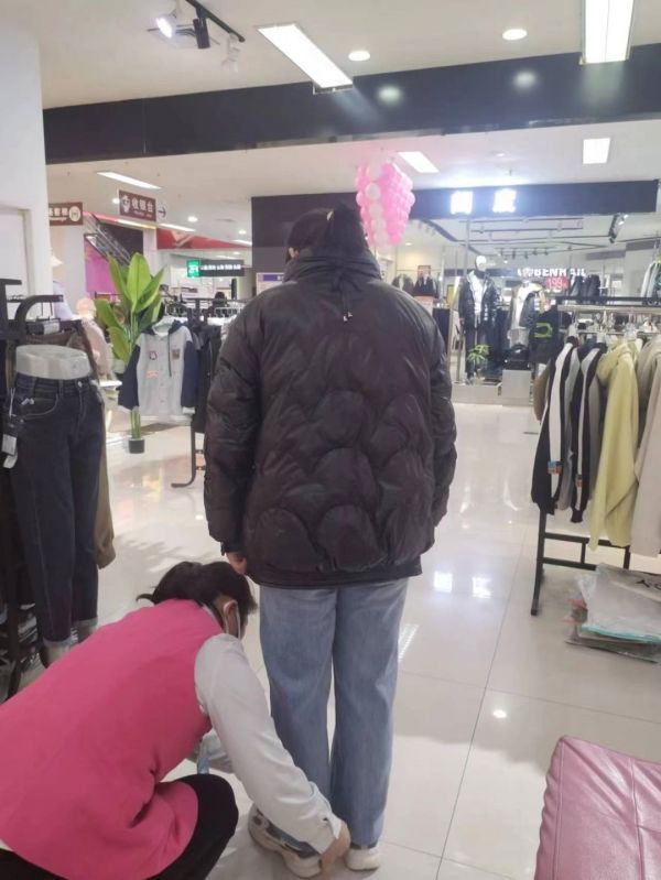 【新時(shí)代商廈寶龍店】企業(yè)文化踐行者（16）為顧客解決實(shí)際問(wèn)題